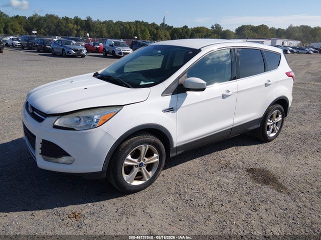 46127548 :رقم المزاد ، 1FMCU0GX7FUB46073 vin ، 2015 Ford Escape Se مزاد بيع