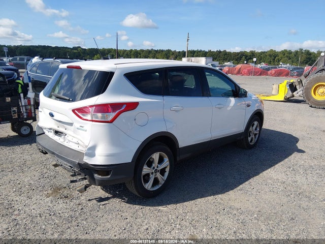46127548 :رقم المزاد ، 1FMCU0GX7FUB46073 vin ، 2015 Ford Escape Se مزاد بيع