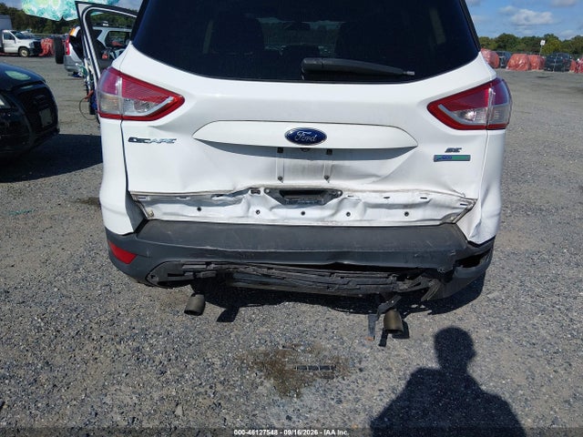46127548 :رقم المزاد ، 1FMCU0GX7FUB46073 vin ، 2015 Ford Escape Se مزاد بيع