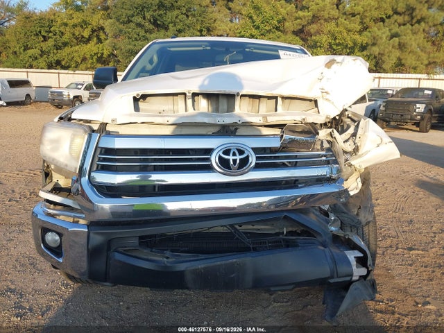 46127576 :رقم المزاد ، 5TFRM5F12GX105195 vin ، 2016 Toyota Tundra Sr5 4.6l V8 مزاد بيع