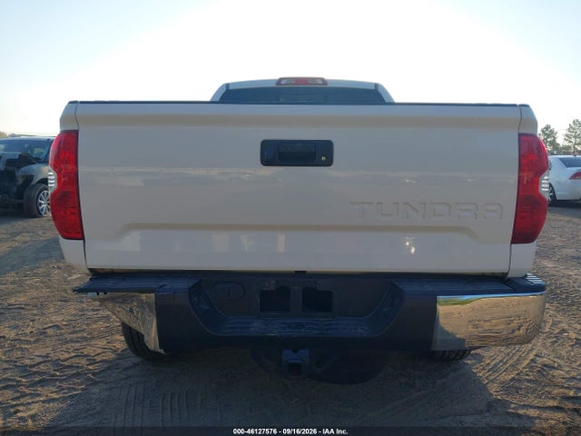 46127576 :رقم المزاد ، 5TFRM5F12GX105195 vin ، 2016 Toyota Tundra Sr5 4.6l V8 مزاد بيع