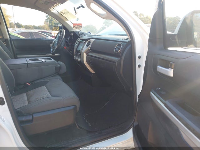 46127576 :رقم المزاد ، 5TFRM5F12GX105195 vin ، 2016 Toyota Tundra Sr5 4.6l V8 مزاد بيع