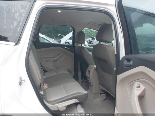 Продажа на аукционе авто 2016 Ford Escape Se, vin: 1FMCU9GX7GUB31577, номер лота: 46127579