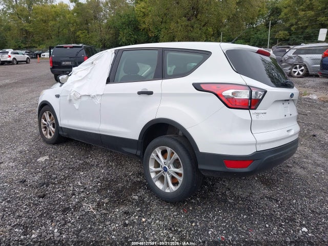 46127591 :رقم المزاد ، 1FMCU0F73HUE29610 vin ، 2017 Ford Escape S مزاد بيع