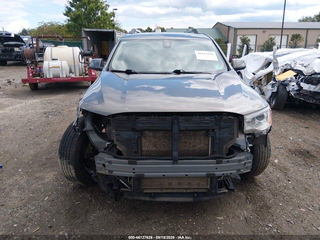 46127626 :رقم المزاد ، 1GKKNPLS5JZ166757 vin ، 2018 Gmc Acadia Denali مزاد بيع