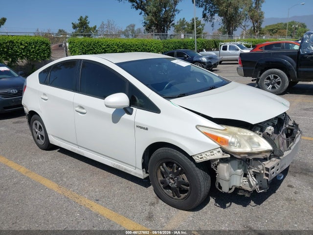 46127652 :رقم المزاد ، JTDKN3DU8F1917490 vin ، 2015 Toyota Prius Three مزاد بيع