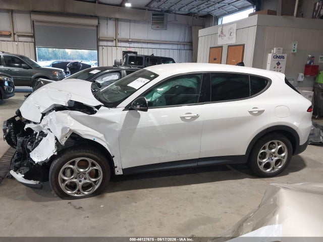 Продажа на аукционе авто 2024 Alfa Romeo Tonale Sprint Eawd, vin: ZASPATAW9R3068037, номер лота: 46127675