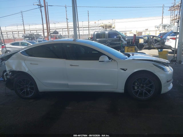 2018 Tesla Model 3 მანქანა იყიდება აუქციონზე, vin: 5YJ3E1EA6JF162143, აუქციონის ნომერი: 46127684