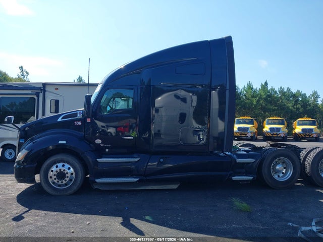 46127697 :رقم المزاد ، 1XKYD49X8JJ183324 vin ، 2018 Kenworth T680 مزاد بيع