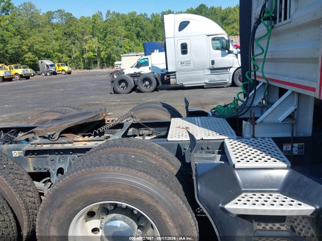 46127697 :رقم المزاد ، 1XKYD49X8JJ183324 vin ، 2018 Kenworth T680 مزاد بيع