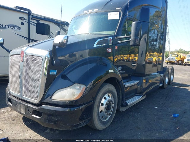 46127697 :رقم المزاد ، 1XKYD49X8JJ183324 vin ، 2018 Kenworth T680 مزاد بيع