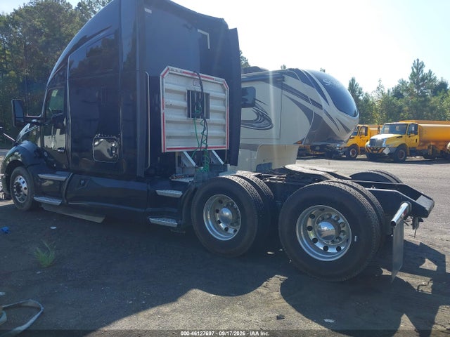 46127697 :رقم المزاد ، 1XKYD49X8JJ183324 vin ، 2018 Kenworth T680 مزاد بيع