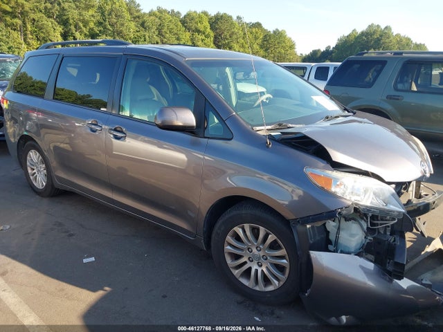 Aukcja sprzedaży 2013 Toyota Sienna Xle V6 8 Passenger, vin: 5TDYK3DC8DS298867, numer aukcji: 46127768