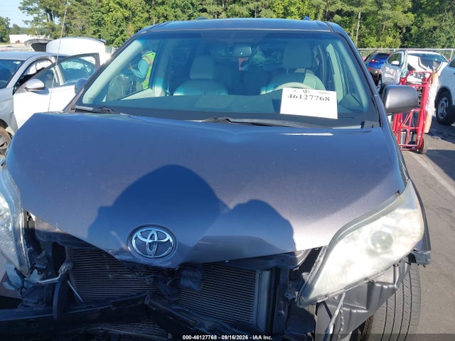 Продажа на аукционе авто 2013 Toyota Sienna Xle V6 8 Passenger, vin: 5TDYK3DC8DS298867, номер лота: 46127768