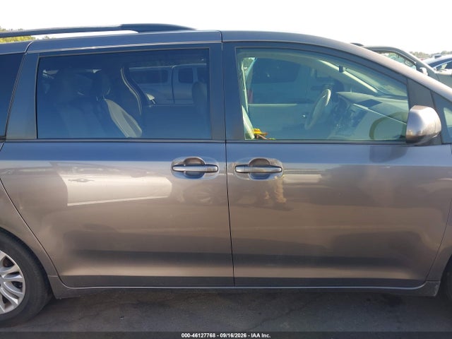 Продажа на аукционе авто 2013 Toyota Sienna Xle V6 8 Passenger, vin: 5TDYK3DC8DS298867, номер лота: 46127768