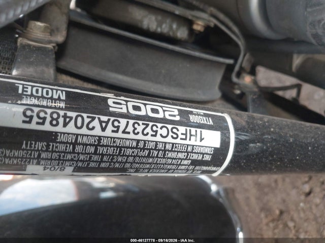 46127778 :رقم المزاد ، 1HFSC52375A204855 vin ، 2005 Honda Vtx1300 R مزاد بيع