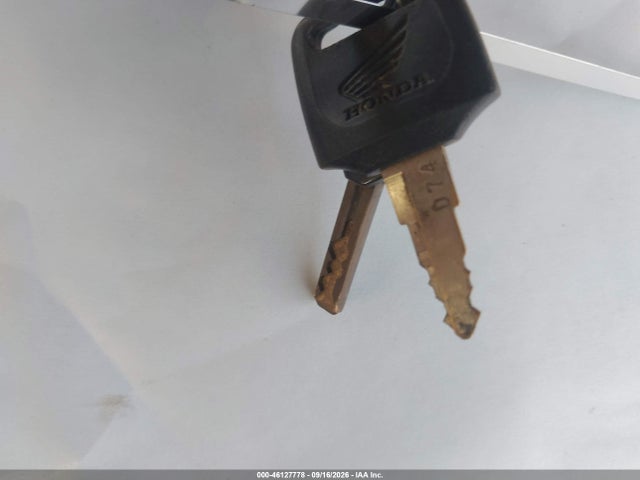 46127778 :رقم المزاد ، 1HFSC52375A204855 vin ، 2005 Honda Vtx1300 R مزاد بيع