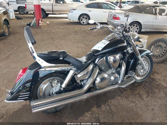 46127778 :رقم المزاد ، 1HFSC52375A204855 vin ، 2005 Honda Vtx1300 R مزاد بيع
