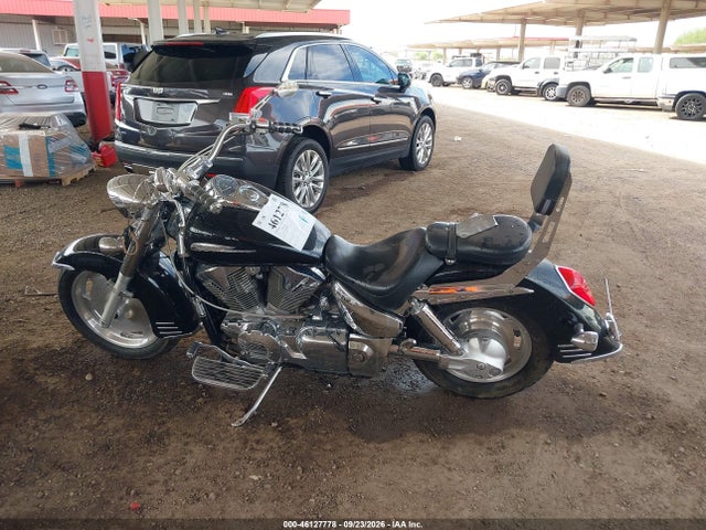 46127778 :رقم المزاد ، 1HFSC52375A204855 vin ، 2005 Honda Vtx1300 R مزاد بيع