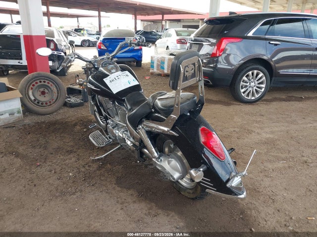 46127778 :رقم المزاد ، 1HFSC52375A204855 vin ، 2005 Honda Vtx1300 R مزاد بيع