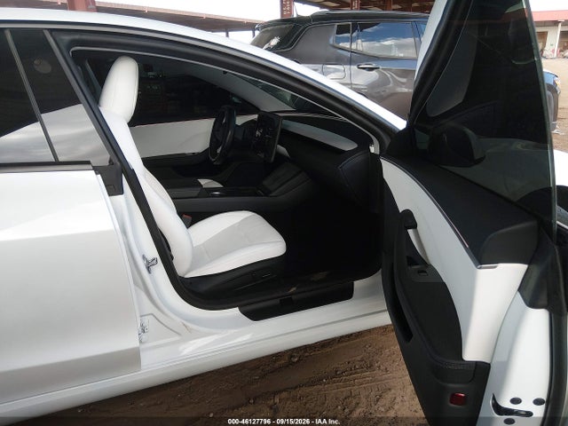 Tesla MODEL 3 2025 5YJ3E1EA5SF039855 Image 5