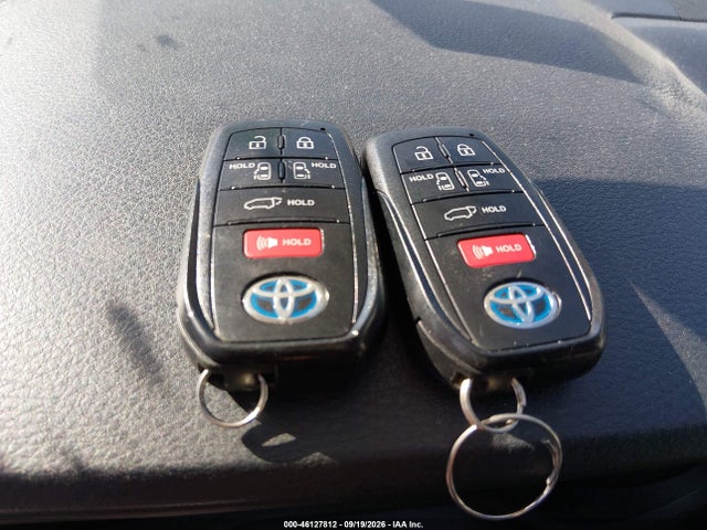 2021 Toyota Sienna Xle მანქანა იყიდება აუქციონზე, vin: 5TDYRKEC1MS043322, აუქციონის ნომერი: 46127812