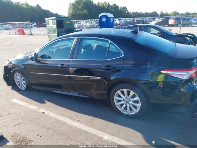 46127835 :رقم المزاد ، 4T1B11HK4KU708552 vin ، 2019 Toyota Camry Le مزاد بيع