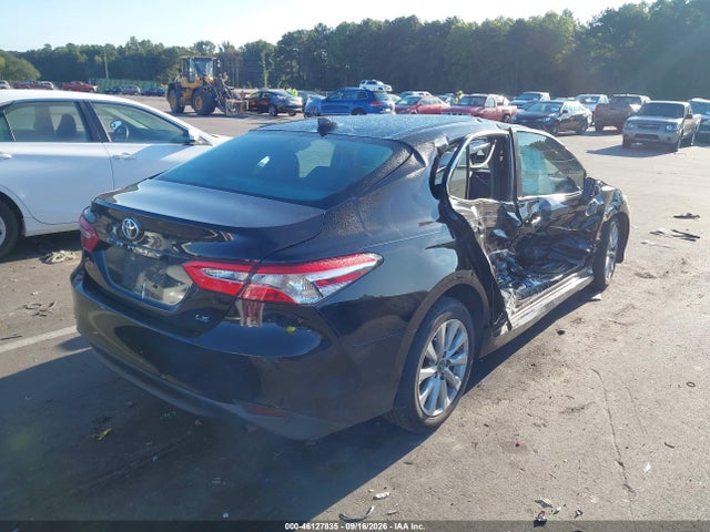 46127835 :رقم المزاد ، 4T1B11HK4KU708552 vin ، 2019 Toyota Camry Le مزاد بيع