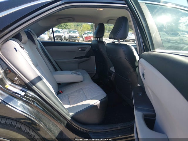 46127843 :رقم المزاد ، 4T1BF1FK8FU107896 vin ، 2015 Toyota Camry Se مزاد بيع