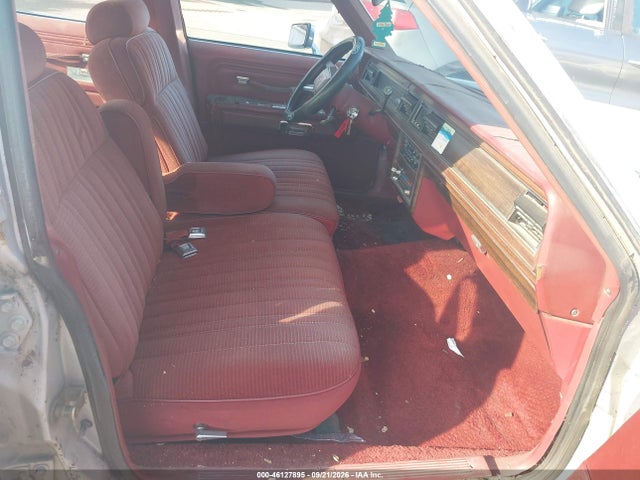 1987 Ford Crown Victoria მანქანა იყიდება აუქციონზე, vin: 2FABP73F3HX212326, აუქციონის ნომერი: 46127895