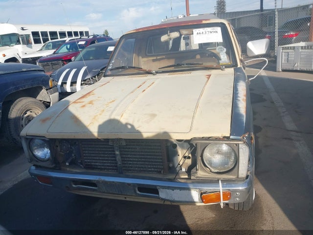 1980 Toyota Pickup მანქანა იყიდება აუქციონზე, vin: RN42091018, აუქციონის ნომერი: 46127898
