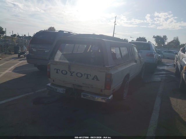1980 Toyota Pickup მანქანა იყიდება აუქციონზე, vin: RN42091018, აუქციონის ნომერი: 46127898