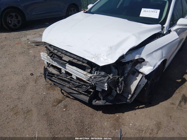 3FA6P0H91GR140132 Ford FUSION SE