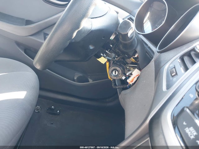 Hyundai ELANTRA SE 2015 5NPDH4AE3FH615083 Image 6