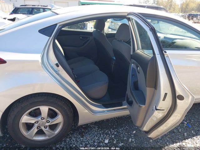Hyundai ELANTRA SE 2015 5NPDH4AE3FH615083 Image 8