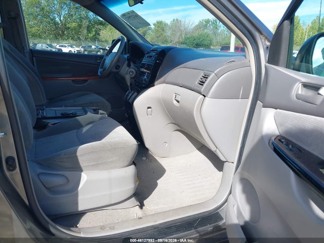 Auction sale of the 2004 Toyota Sienna Le, vin: 5TDZA23C94S137818, lot number: 46127992