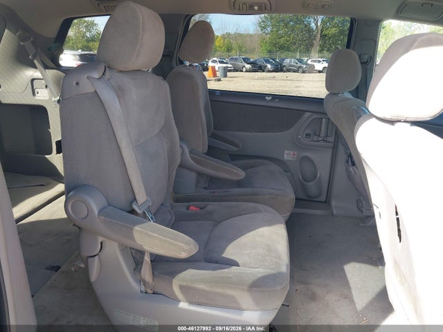 Auction sale of the 2004 Toyota Sienna Le, vin: 5TDZA23C94S137818, lot number: 46127992