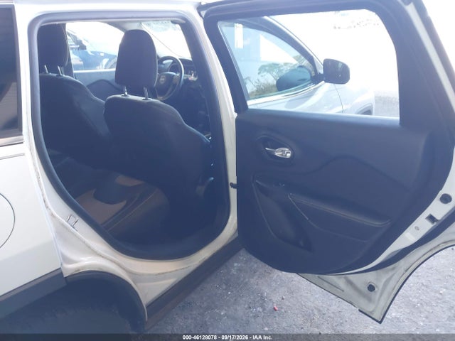 46128078 :رقم المزاد ، 1C4PJLCS8EW103276 vin ، 2014 Jeep Cherokee Latitude مزاد بيع