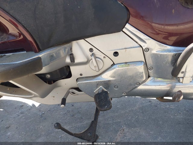46128090 :رقم المزاد ، WB10555A8YZD74346 vin ، 2000 Bmw K1200 Lt مزاد بيع