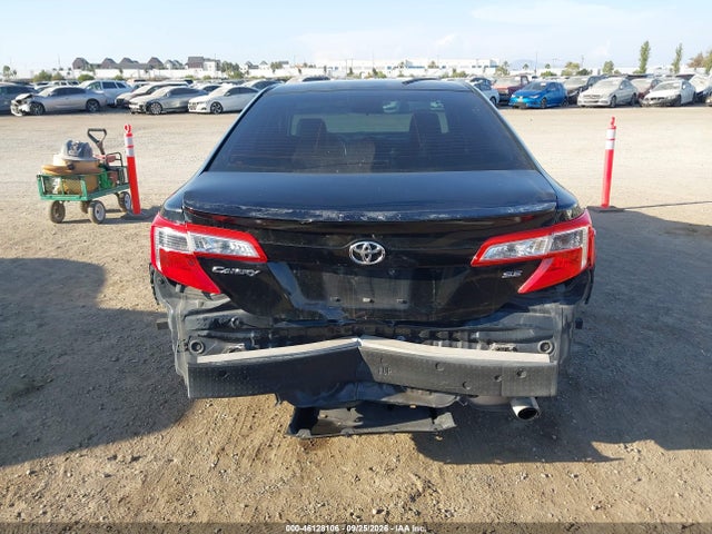 46128106 :رقم المزاد ، 4T1BF1FKXEU320623 vin ، 2014 Toyota Camry Se مزاد بيع