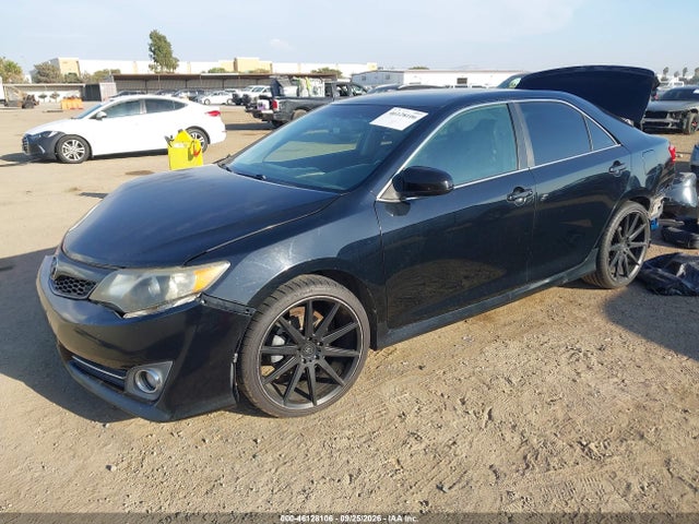 46128106 :رقم المزاد ، 4T1BF1FKXEU320623 vin ، 2014 Toyota Camry Se مزاد بيع