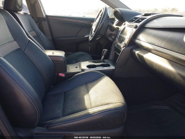 46128106 :رقم المزاد ، 4T1BF1FKXEU320623 vin ، 2014 Toyota Camry Se مزاد بيع