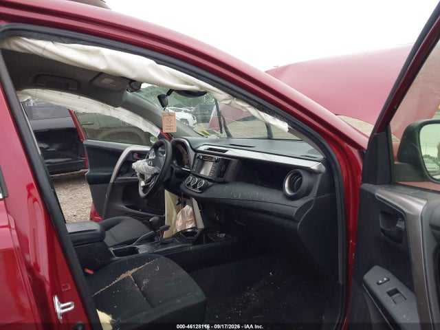 Продажа на аукционе авто 2018 Toyota Rav4 Le, vin: JTMBFREV2JD236336, номер лота: 46128116