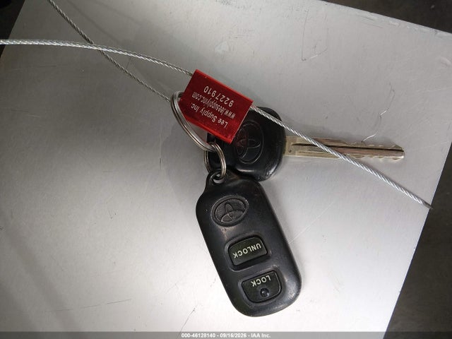 2005 Toyota Corolla Le მანქანა იყიდება აუქციონზე, vin: 1NXBR32E95Z360565, აუქციონის ნომერი: 46128140