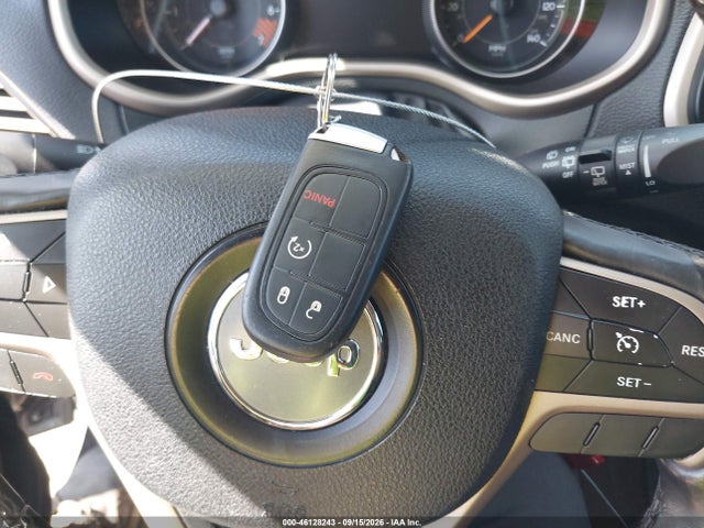 Продажа на аукционе авто 2015 Jeep Cherokee Limited, vin: 1C4PJMDB0FW763155, номер лота: 46128243