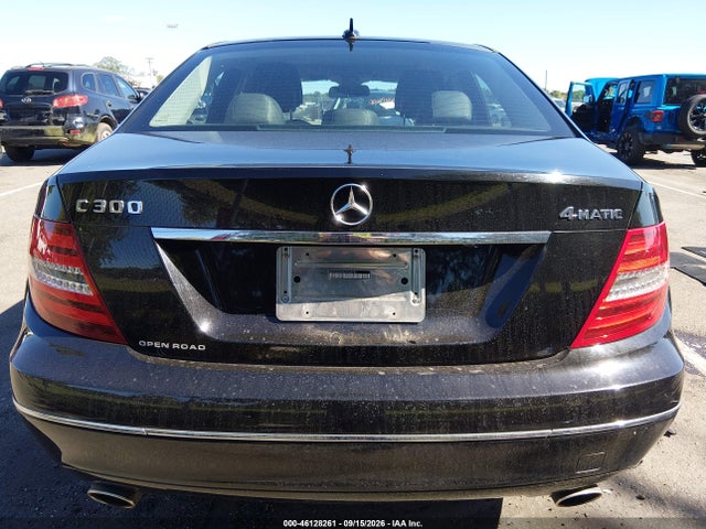 Продажа на аукционе авто 2013 Mercedes-benz C 300 Luxury 4matic, vin: WDDGF8AB4DF969787, номер лота: 46128261