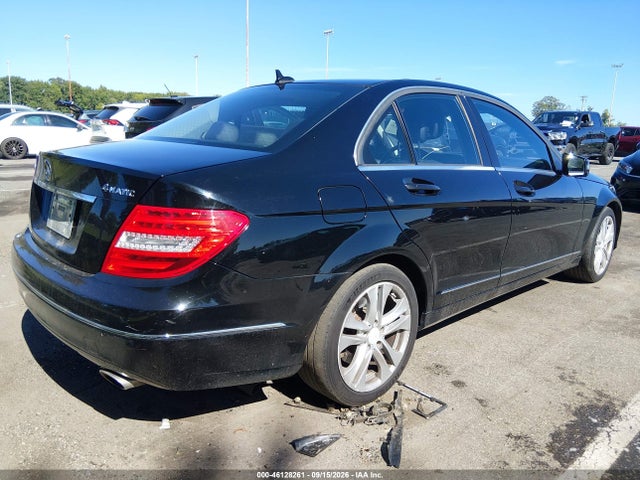 Продажа на аукционе авто 2013 Mercedes-benz C 300 Luxury 4matic, vin: WDDGF8AB4DF969787, номер лота: 46128261