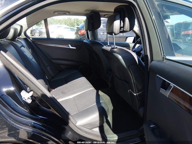 Продажа на аукционе авто 2013 Mercedes-benz C 300 Luxury 4matic, vin: WDDGF8AB4DF969787, номер лота: 46128261