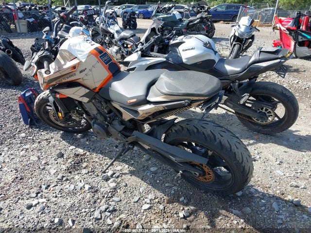 KTM 790 Duke 2023 LCETU7402PH700764 Image 3