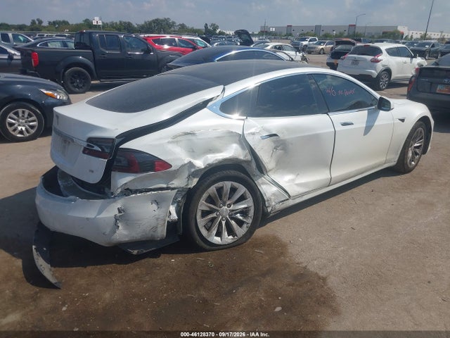 Продажа на аукционе авто 2017 Tesla Model S 60/75, vin: 5YJSA1E1XHF204492, номер лота: 46128370